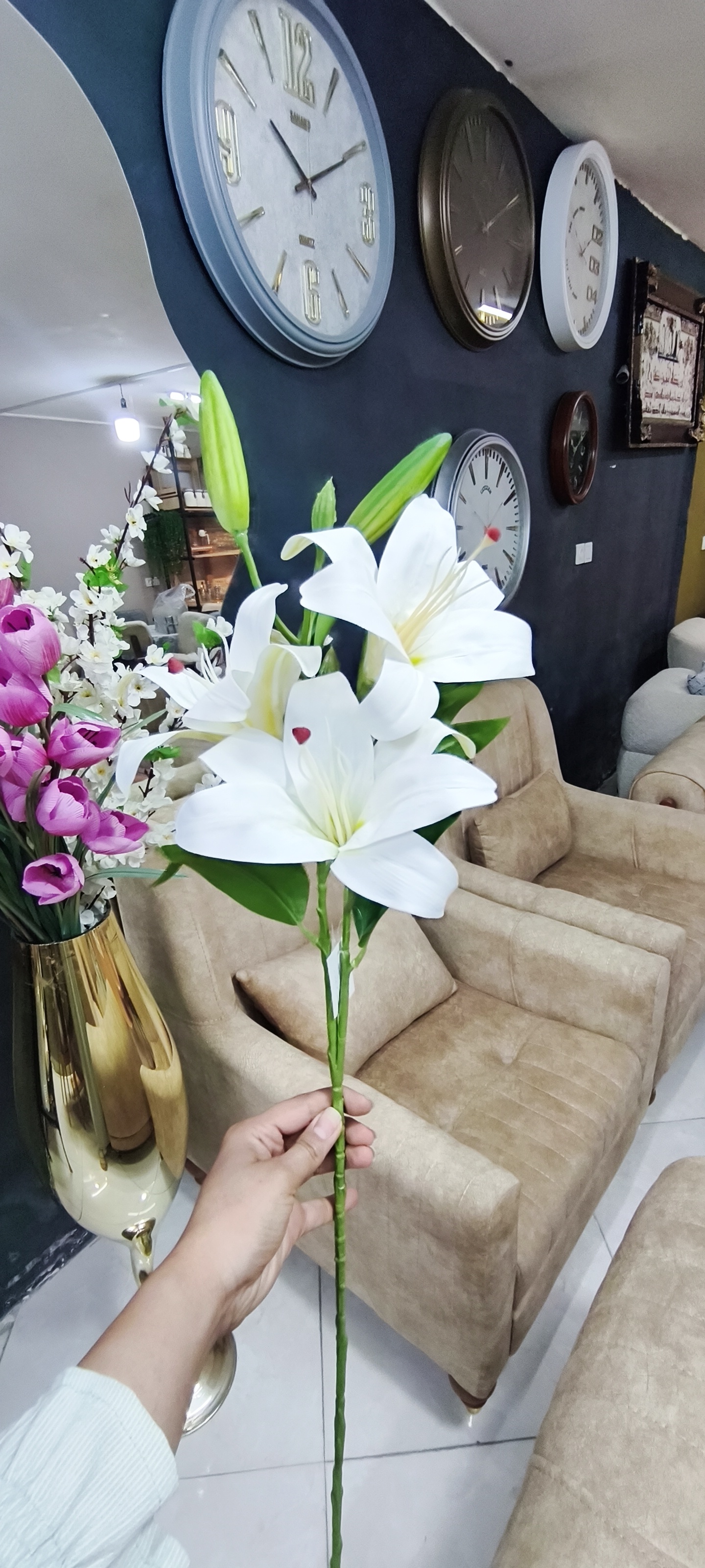 گل مصنوعی لیلیوم